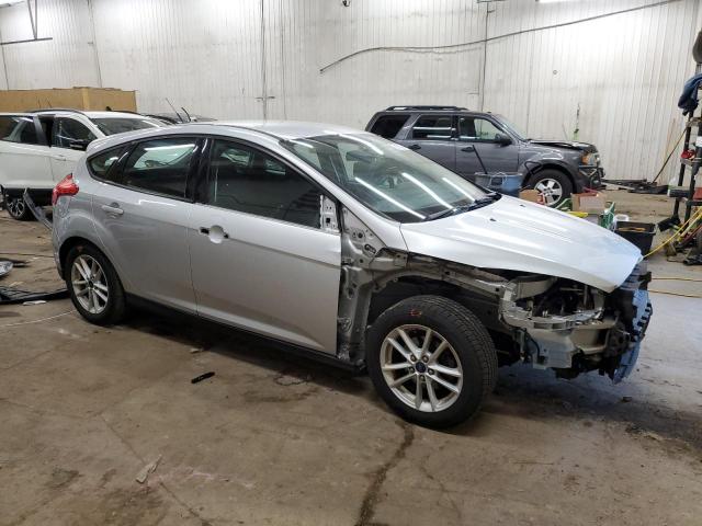 1FADP3K27FL223324 - 2015 FORD FOCUS SE SILVER photo 4