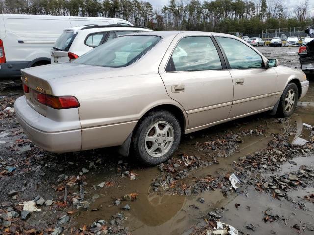 4T1BG22K8WU857789 - 1998 TOYOTA CAMRY CE BEIGE photo 3