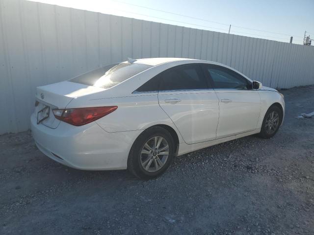 5NPEB4AC1CH327319 - 2012 HYUNDAI SONATA GLS WHITE photo 3