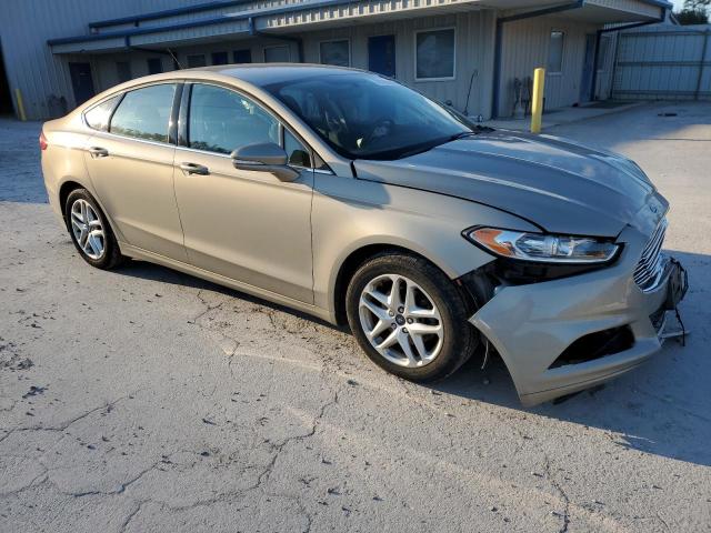 3FA6P0H75FR111293 - 2015 FORD FUSION SE GOLD photo 4