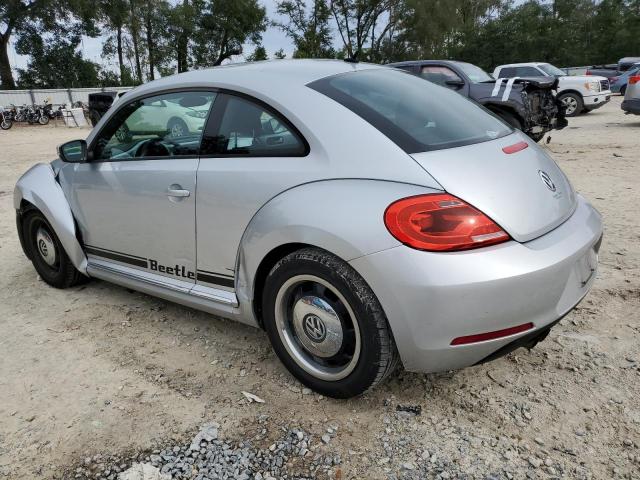 3VWJP7AT7CM665154 - 2012 VOLKSWAGEN BEETLE SILVER photo 2