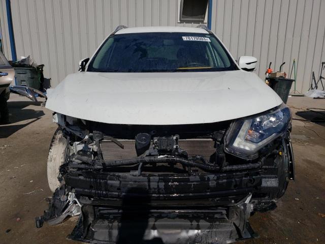 KNMAT2MT6KP530897 - 2019 NISSAN ROGUE S WHITE photo 5