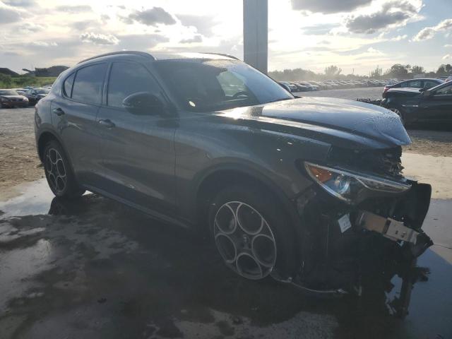 ZASPAJAN8M7D00160 - 2021 ALFA ROMEO STELVIO SPORT გრაფიტი ფოტო 4