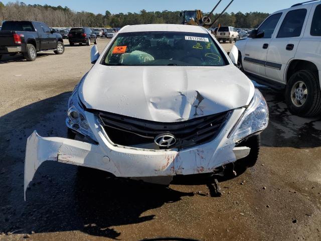 KMHFG4JG9FA476450 - 2015 HYUNDAI AZERA WHITE photo 5