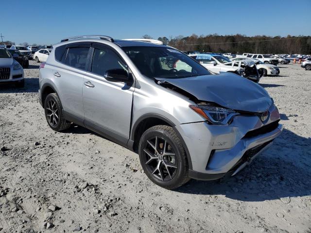 JTMNFREVXJJ184646 - 2018 TOYOTA RAV4 SE SILVER photo 4