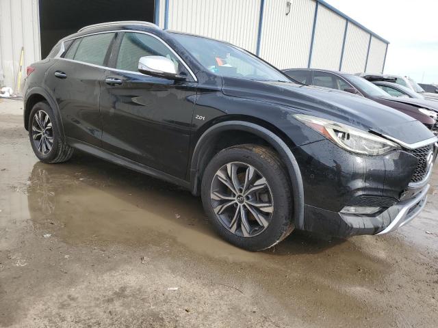 SJKCH5CR4HA035737 - 2017 INFINITI QX30 BASE 黑色 照片 4