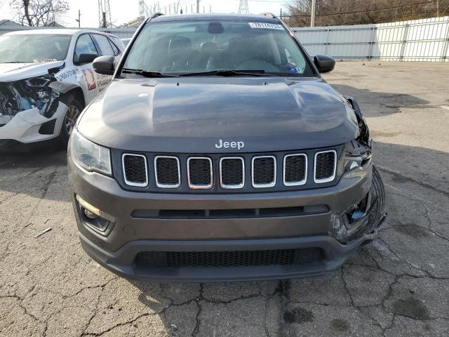 3C4NJDBB1LT133303 - 2020 JEEP COMPASS LATITUDE GRAY photo 5