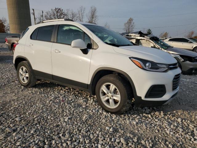 KL7CJPSB2MB359097 - 2021 CHEVROLET TRAX 1LT WHITE photo 4