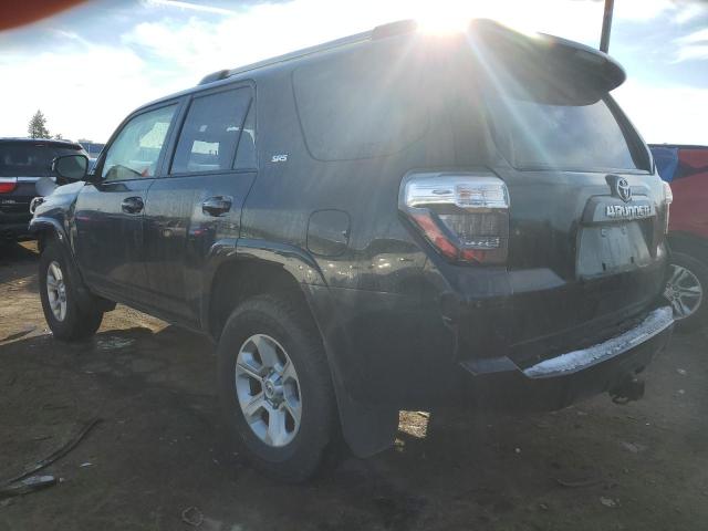 JTEMU5JR0P6116902 - 2023 TOYOTA 4RUNNER SE BLACK photo 2