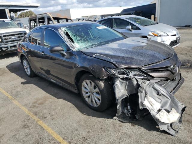 4T1C11AK3LU317067 - 2020 TOYOTA CAMRY LE GRAY photo 4