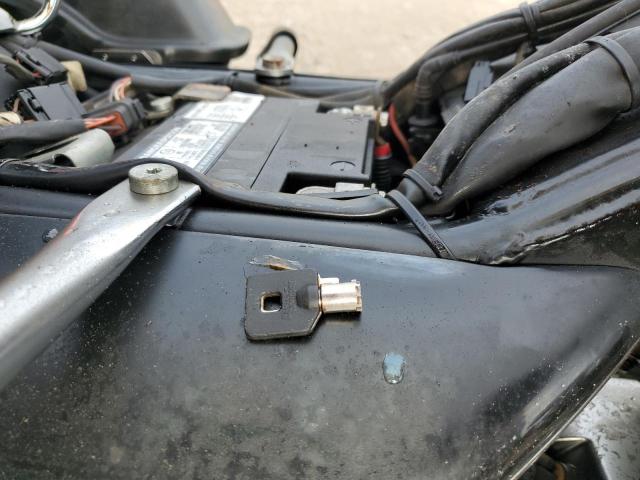 1HD1FCW182Y656051 - 2002 HARLEY-DAVIDSON FLHTCUI 黑色 照片 8