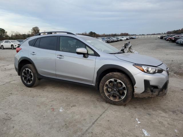 JF2GTAEC8N8227719 - 2022 SUBARU CROSSTREK PREMIUM SILVER photo 4