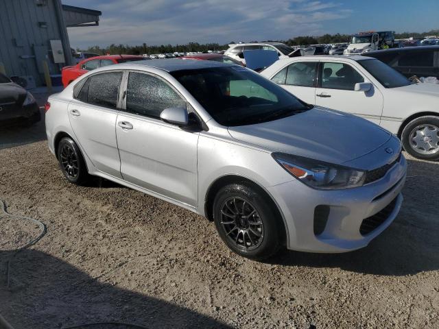 3KPA24AD5LE336374 - 2020 KIA RIO LX SILVER photo 4