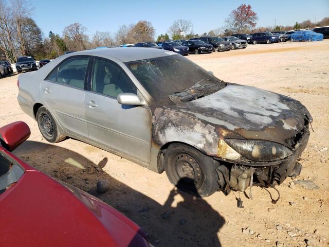 4T1BE32K75U614582 - 2005 TOYOTA CAMRY LE SILVER photo 4