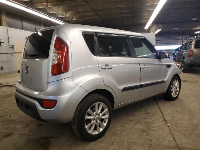 KNDJT2A64D7765865 - 2013 KIA SOUL + SILVER photo 3