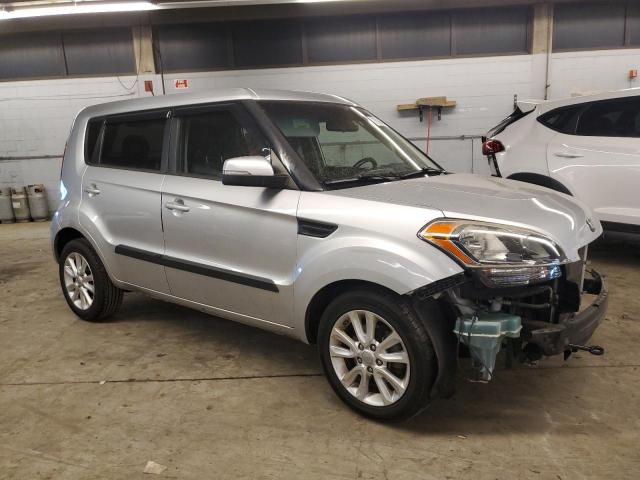 KNDJT2A64D7765865 - 2013 KIA SOUL + SILVER photo 4