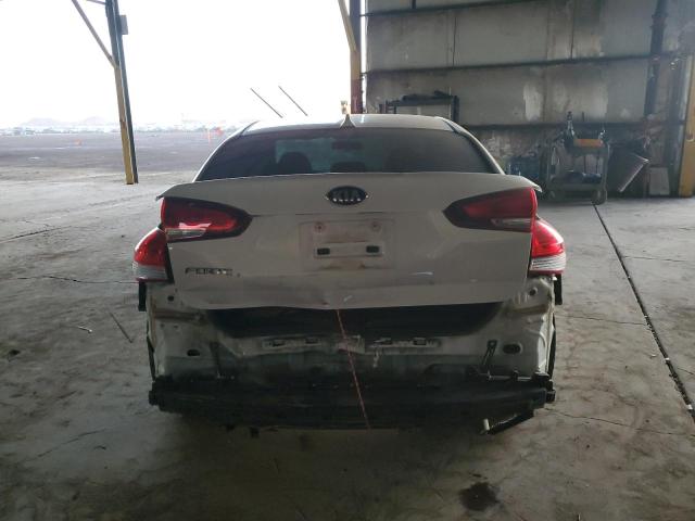 3KPFK4A70JE183593 - 2018 KIA FORTE LX WHITE photo 6