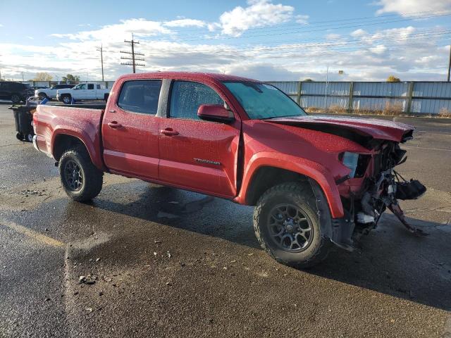 3TMCZ5AN7JM167495 - 2018 TOYOTA TACOMA DOUBLE CAB RED photo 4