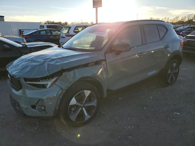 YV4L12UW6P2983735 - 2023 VOLVO XC40 PLUS GREEN photo 1