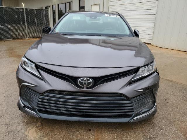 4T1C11AKXPU161292 - 2023 TOYOTA CAMRY LE CHARCOAL photo 5