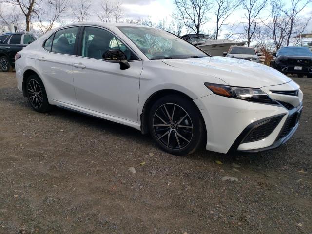 4T1G11AK0PU815976 - 2023 TOYOTA CAMRY SE NIGHT SHADE WHITE photo 4