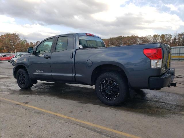 5TFRU5F17AX022353 - 2010 TOYOTA TUNDRA DOUBLE CAB SR5 GRAY photo 2