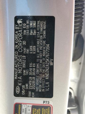 KNDJN2A25K7677394 - 2019 KIA SOUL SILVER photo 12