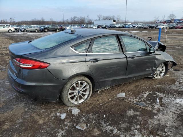 3FA6P0LUXKR131403 - 2019 FORD FUSION SE GRAY photo 3