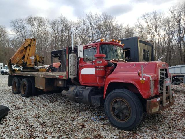 1M2N179Y7HA006237 - 1987 MACK 600 R600 RED photo 1