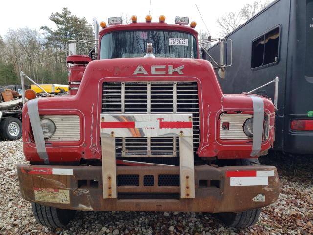 1M2N179Y7HA006237 - 1987 MACK 600 R600 RED photo 7