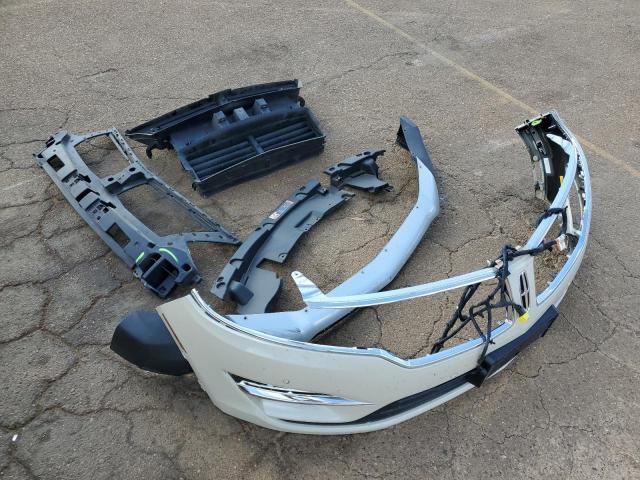 5LMCJ3C9XJUL14568 - 2018 LINCOLN MKC RESERVE კრემისფერი ფოტო 13