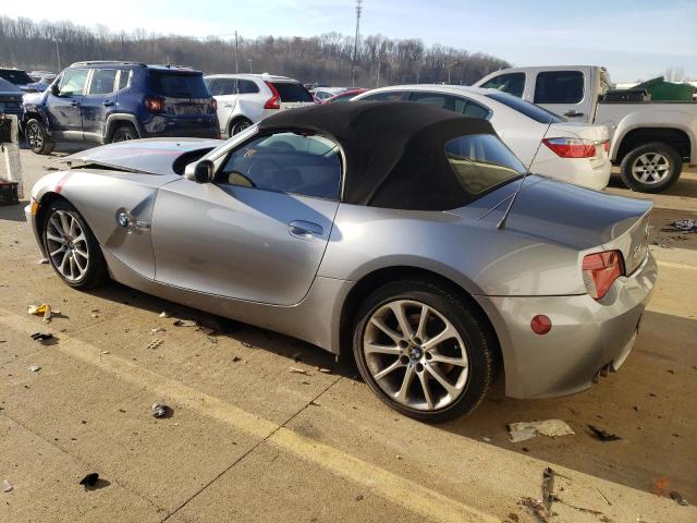 4USBU33547LW60647 - 2007 BMW Z4 3.0 GRAY photo 2