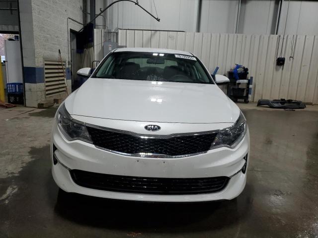 5XXGT4L31GG049235 - 2016 KIA OPTIMA LX WHITE photo 5