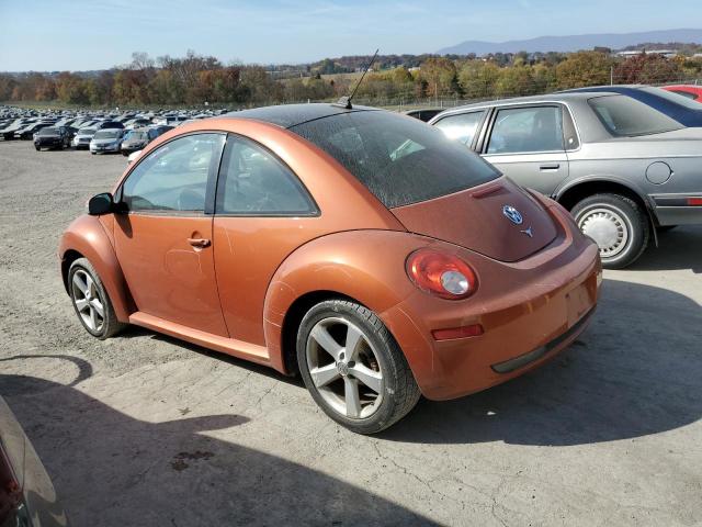 3VWRG3AGXAM019277 - 2010 VOLKSWAGEN NEW BEETLE ORANGE photo 2