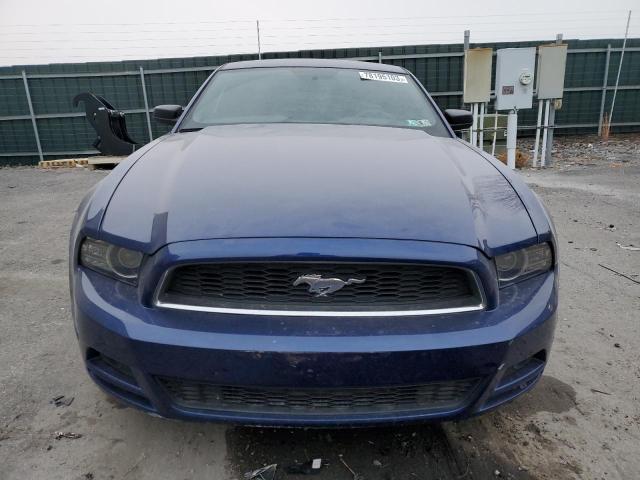 1ZVBP8AM2E5282184 - 2014 FORD MUSTANG BLUE photo 5