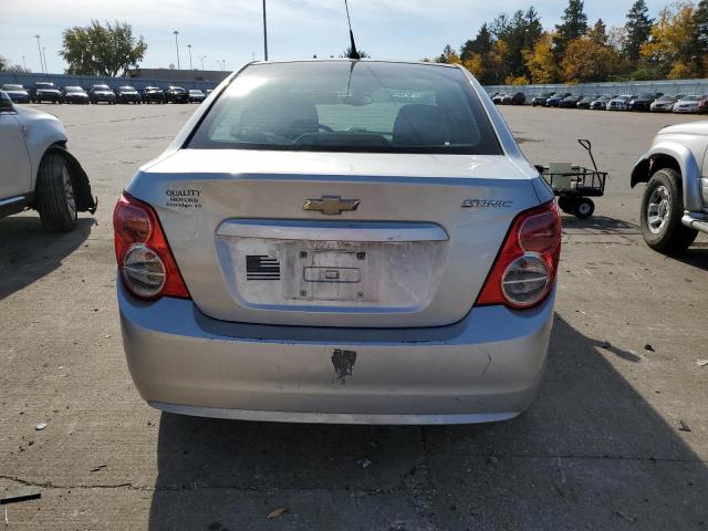 1G1JA5SH4D4135457 - 2013 CHEVROLET SONIC LS SILVER photo 6