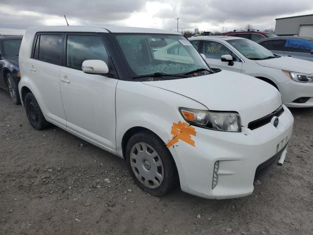 JTLZE4FE0FJ079552 - 2015 TOYOTA SCION XB WHITE photo 4