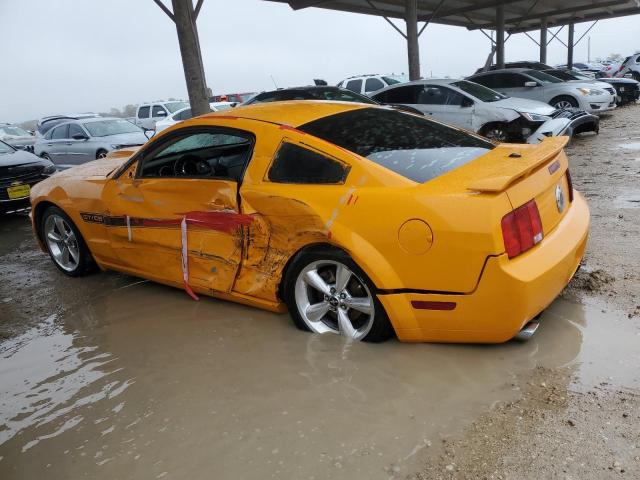 1ZVHT82HX85129113 - 2008 FORD MUSTANG GT YELLOW photo 2