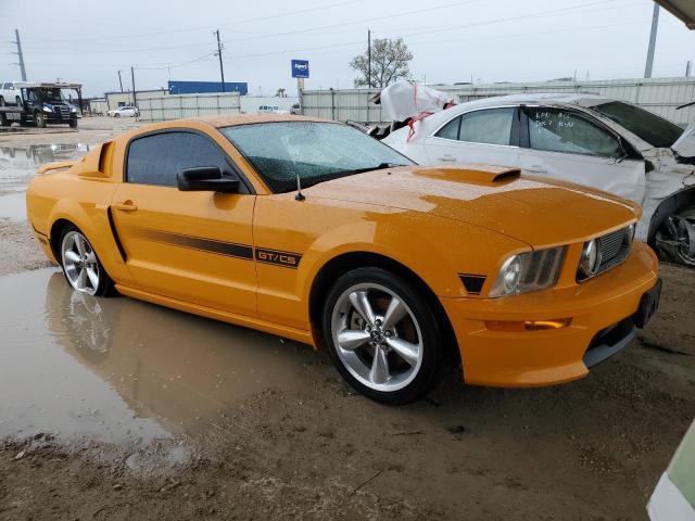 1ZVHT82HX85129113 - 2008 FORD MUSTANG GT YELLOW photo 4