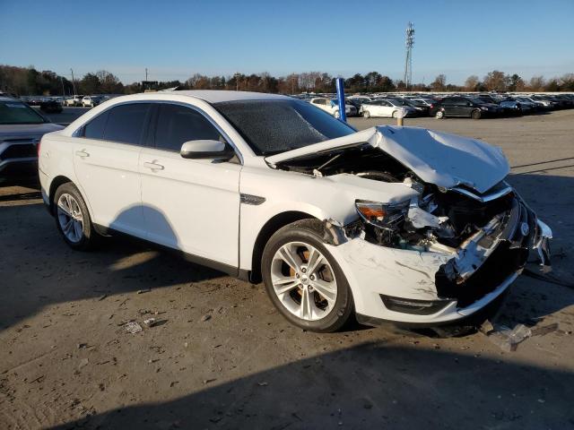 1FAHP2E8XFG141141 - 2015 FORD TAURUS SEL WHITE photo 4