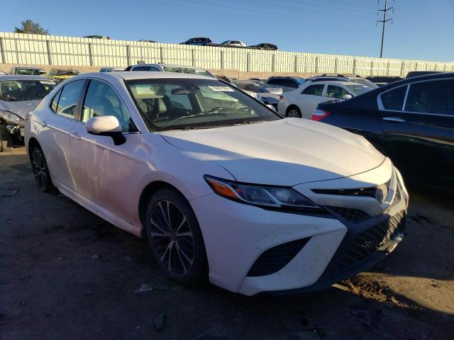 4T1B11HK6JU577011 - 2018 TOYOTA CAMRY L WHITE photo 4