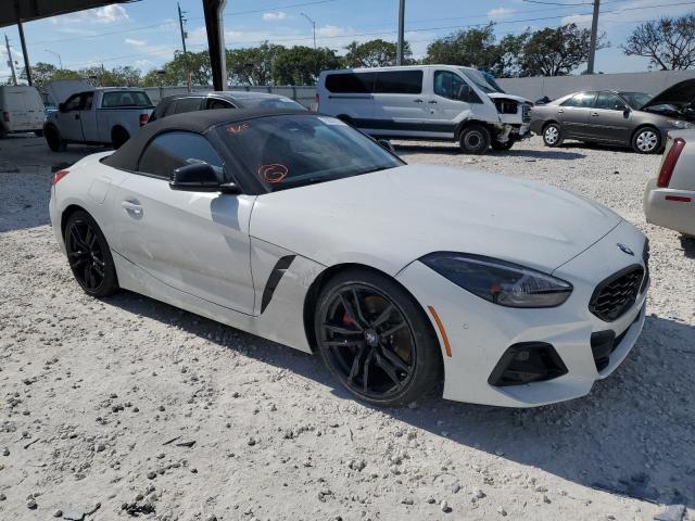 WBAHF9C09RWY32851 - 2024 BMW Z4 M40I WHITE photo 4