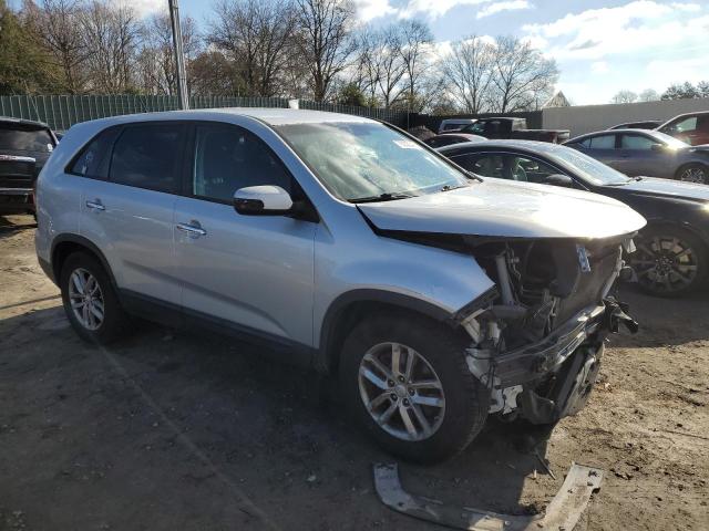 5XYKT3A64EG520787 - 2014 KIA SORENTO LX SILVER photo 4