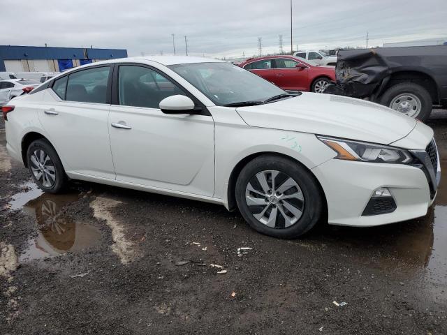 1N4BL4BV0MN332163 - 2021 NISSAN ALTIMA S WHITE photo 4