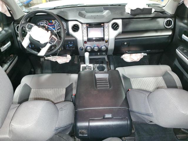 5TFUY5F1XHX597295 - 2017 TOYOTA TUNDRA DOUBLE CAB SR/SR5 WHITE photo 8