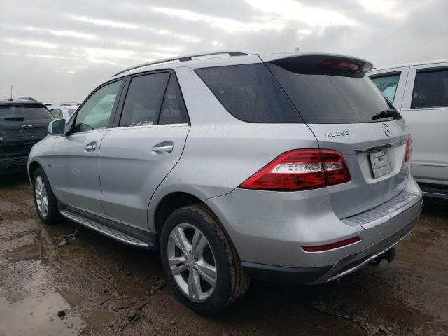 4JGDA5HB1CA021581 - 2012 MERCEDES-BENZ ML 350 4MATIC SILVER photo 2