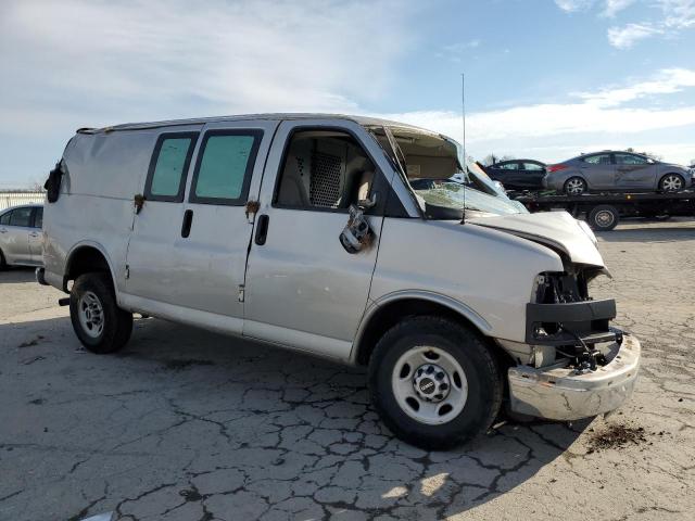 1GTGG25C791100595 - 2009 GMC SAVANA G2500 SILVER photo 4