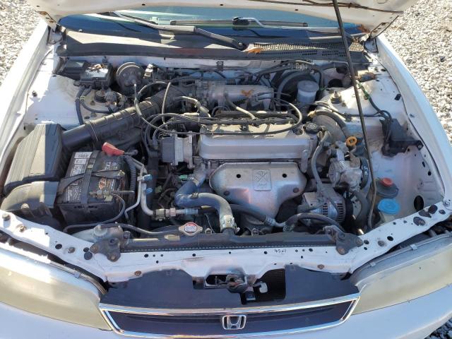 1HGCD5633VA014140 - 1997 HONDA ACCORD LX WHITE photo 11