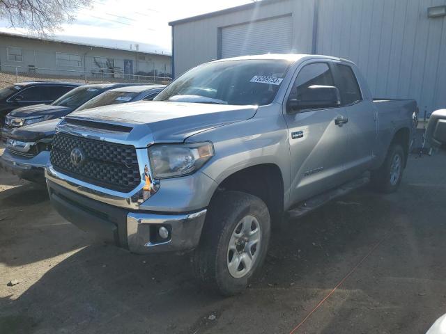 5TFUY5F11JX692849 - 2018 TOYOTA TUNDRA DOUBLE CAB SR/SR5 SILVER photo 1