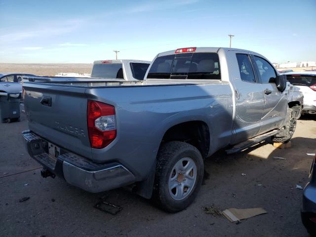 5TFUY5F11JX692849 - 2018 TOYOTA TUNDRA DOUBLE CAB SR/SR5 SILVER photo 3